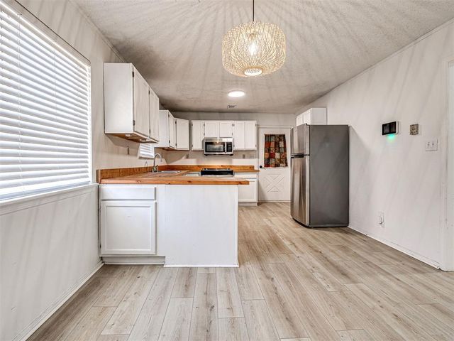 16004 April Drive, Newalla, OK 74857