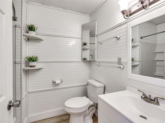 16004 April Drive, Newalla, OK 74857