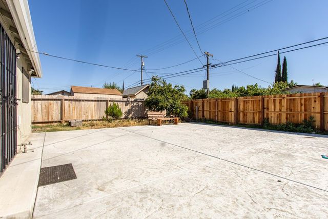 5467 9th St, Keyes, CA 95328