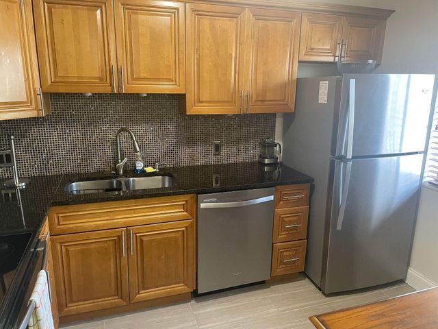 4539 Luxemburg Court 202, Lake Worth, FL 33467