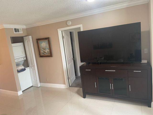 4539 Luxemburg Court 202, Lake Worth, FL 33467