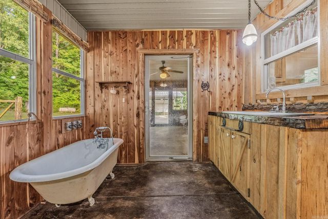 17601 Burlingame Road, Little Rock, AR 72223
