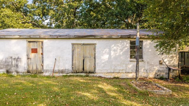17601 Burlingame Road, Little Rock, AR 72223