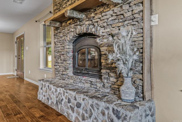 17601 Burlingame Road, Little Rock, AR 72223