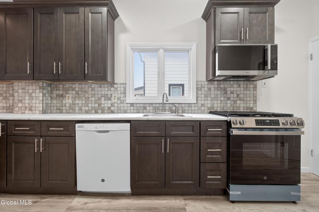 41 Mereline Avenue, Albany, NY 12209