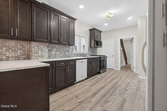 41 Mereline Avenue, Albany, NY 12209