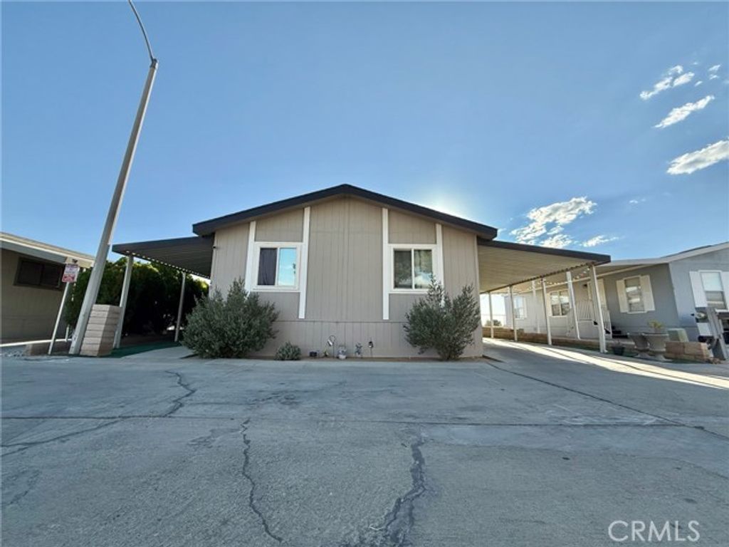 22020 Nisqually Road 49, Apple Valley, CA 92308