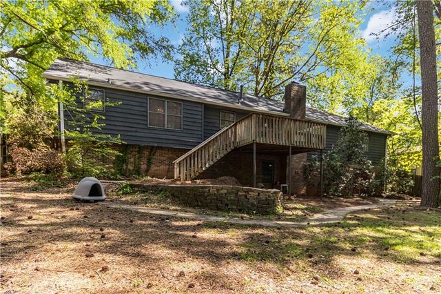 5272 Cumberland Way, Stone Mountain, GA 30087