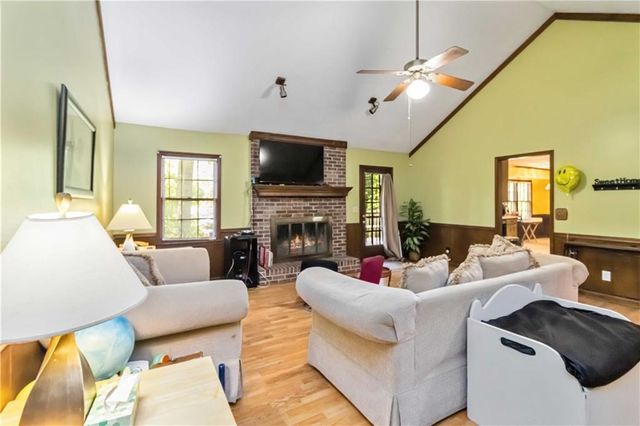 5272 Cumberland Way, Stone Mountain, GA 30087
