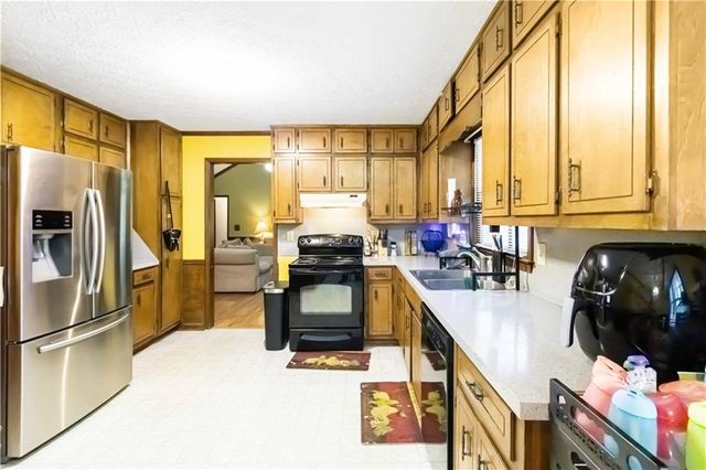 5272 Cumberland Way, Stone Mountain, GA 30087
