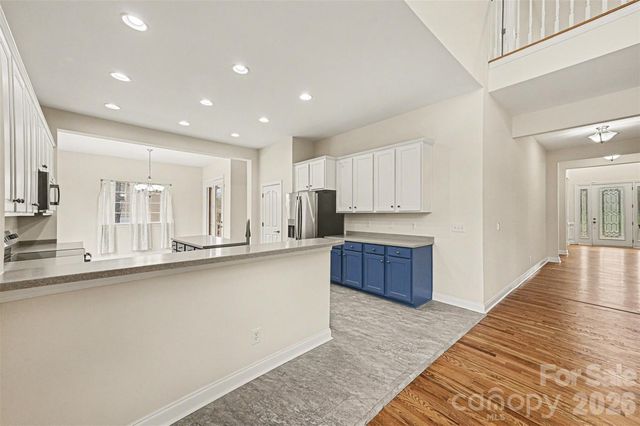 1305 Linden Glen Drive, Matthews, NC 28104