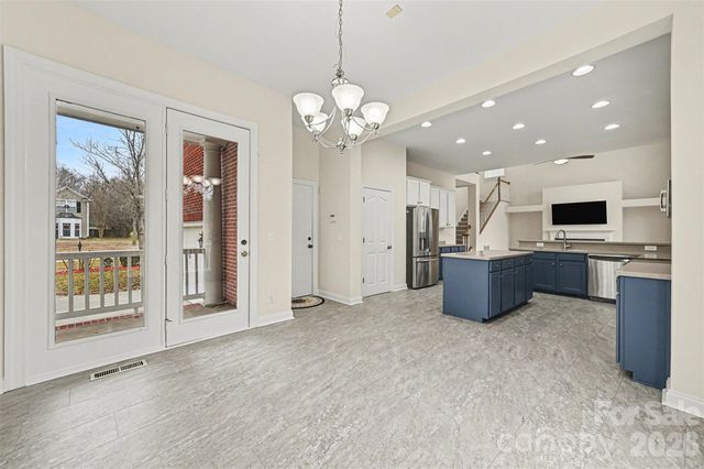 1305 Linden Glen Drive, Matthews, NC 28104