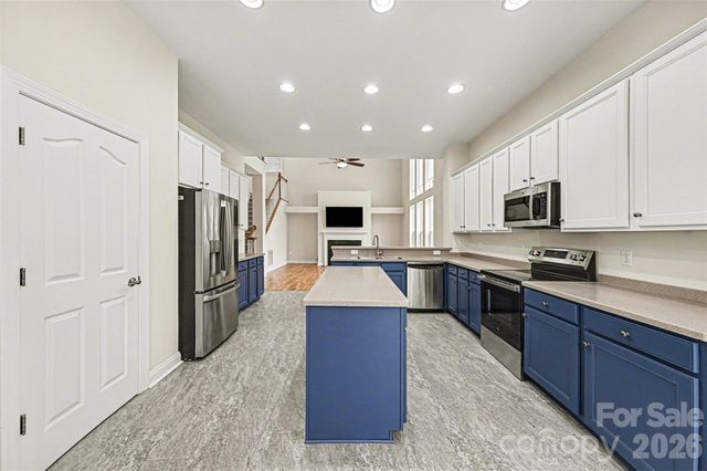 1305 Linden Glen Drive, Matthews, NC 28104