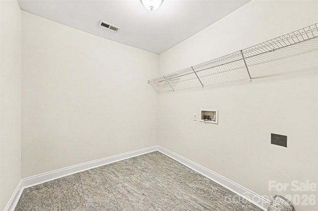 1305 Linden Glen Drive, Matthews, NC 28104