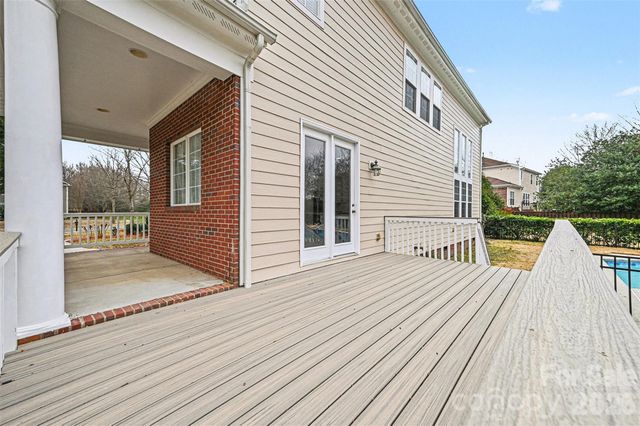 1305 Linden Glen Drive, Matthews, NC 28104