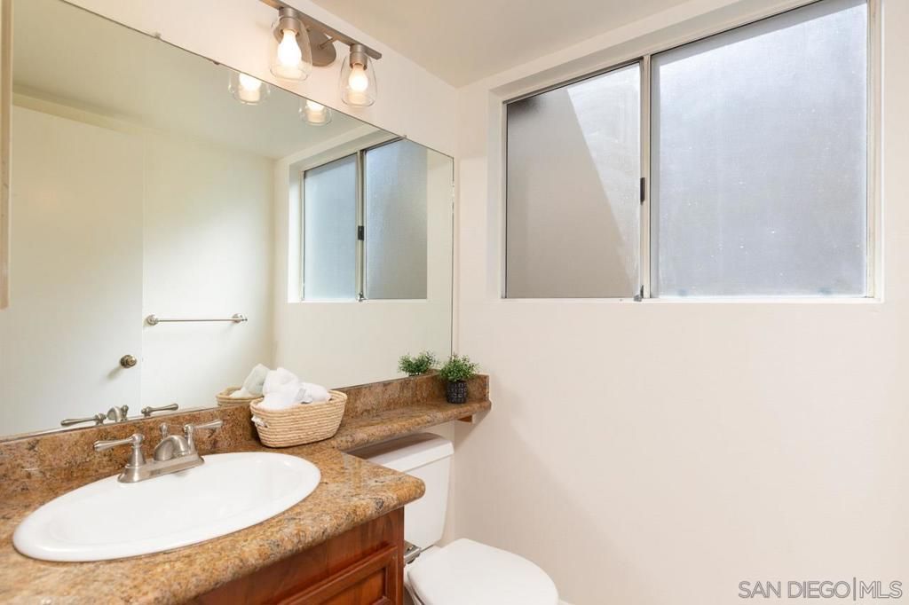 Image 17 of property listing at 3725 Old Cobble Road, San Diego, CA 92111