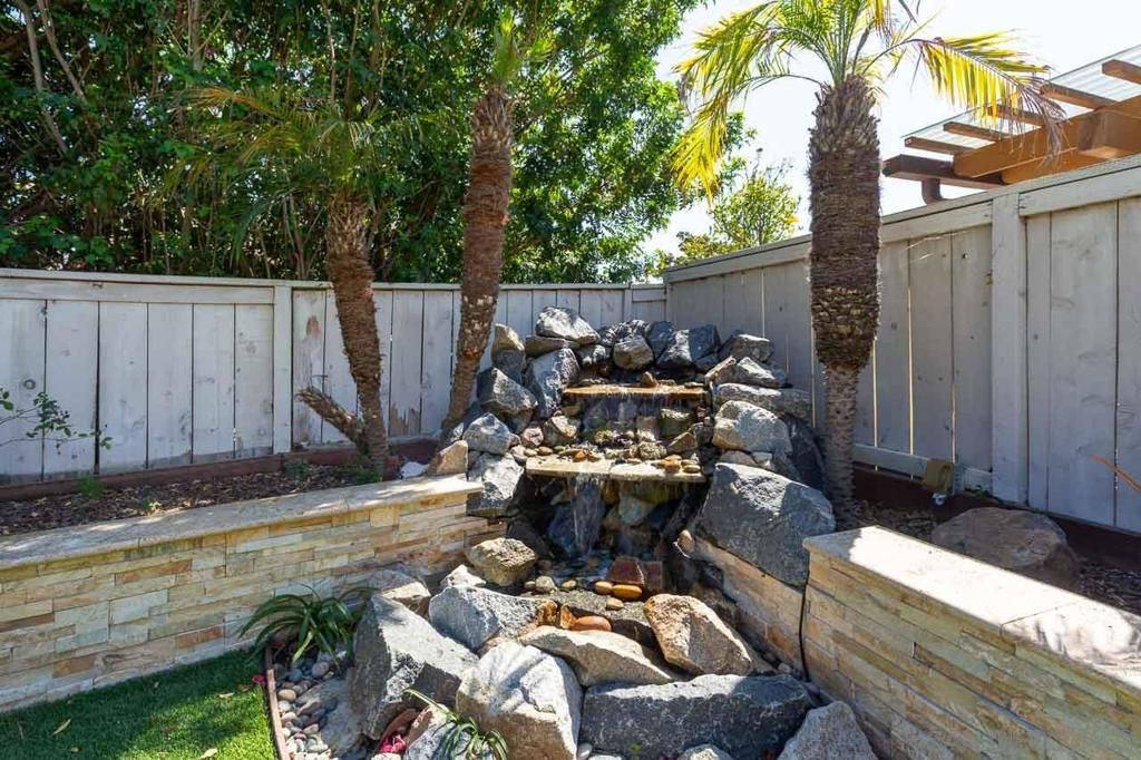 Image 33 of property listing at 3725 Old Cobble Road, San Diego, CA 92111