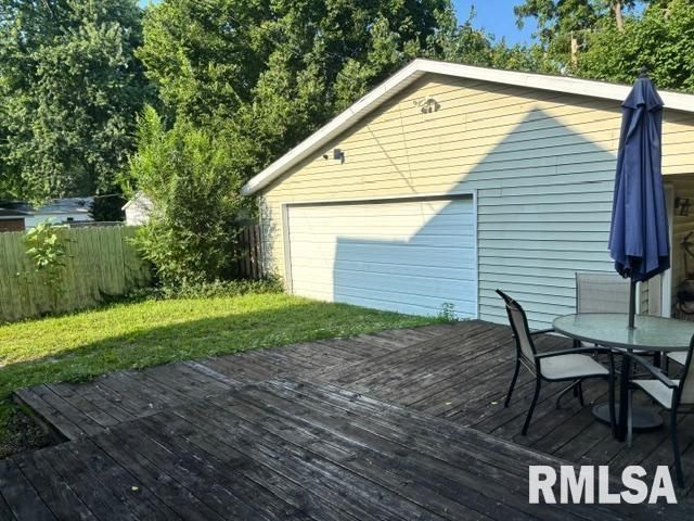 1608 S Pasfield Street, Springfield, IL 62704
