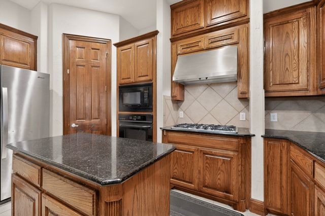 74 Stone Hinge Drive, Fairview, TX 75069