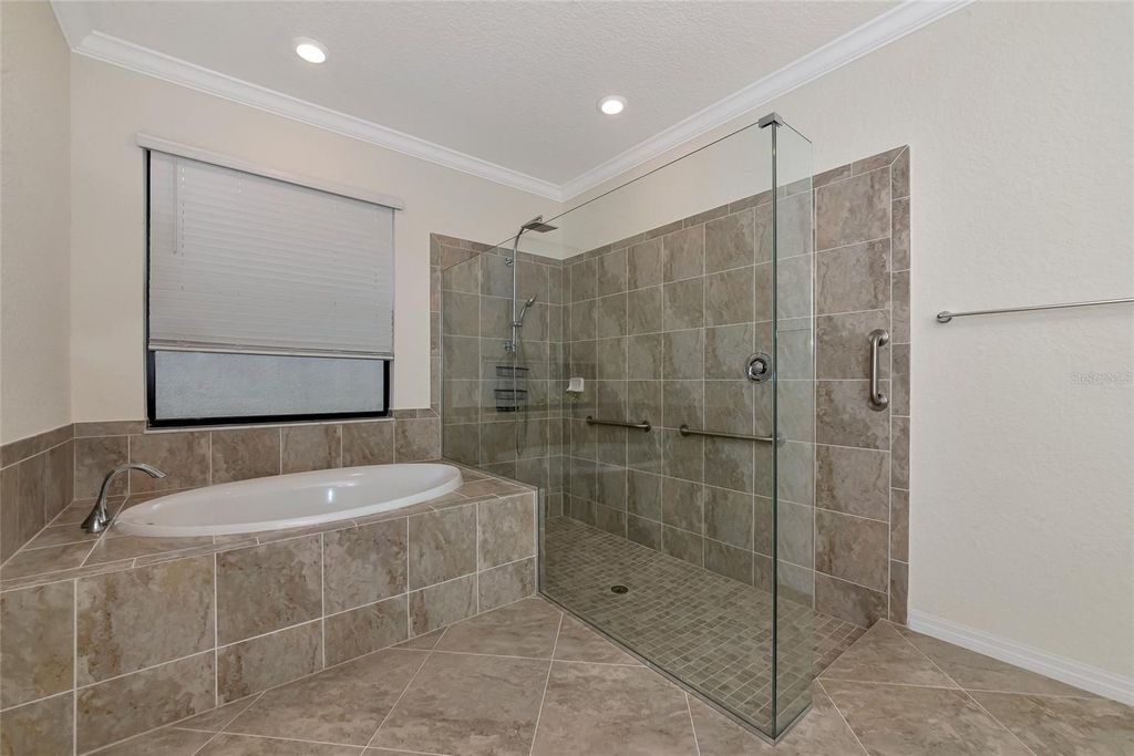 Image 23 of property listing at 10202 MARBELLA DRIVE, Bradenton, FL 34211