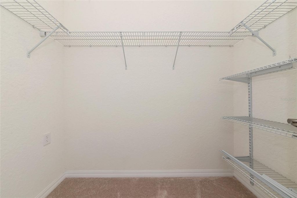 Image 25 of property listing at 10202 MARBELLA DRIVE, Bradenton, FL 34211