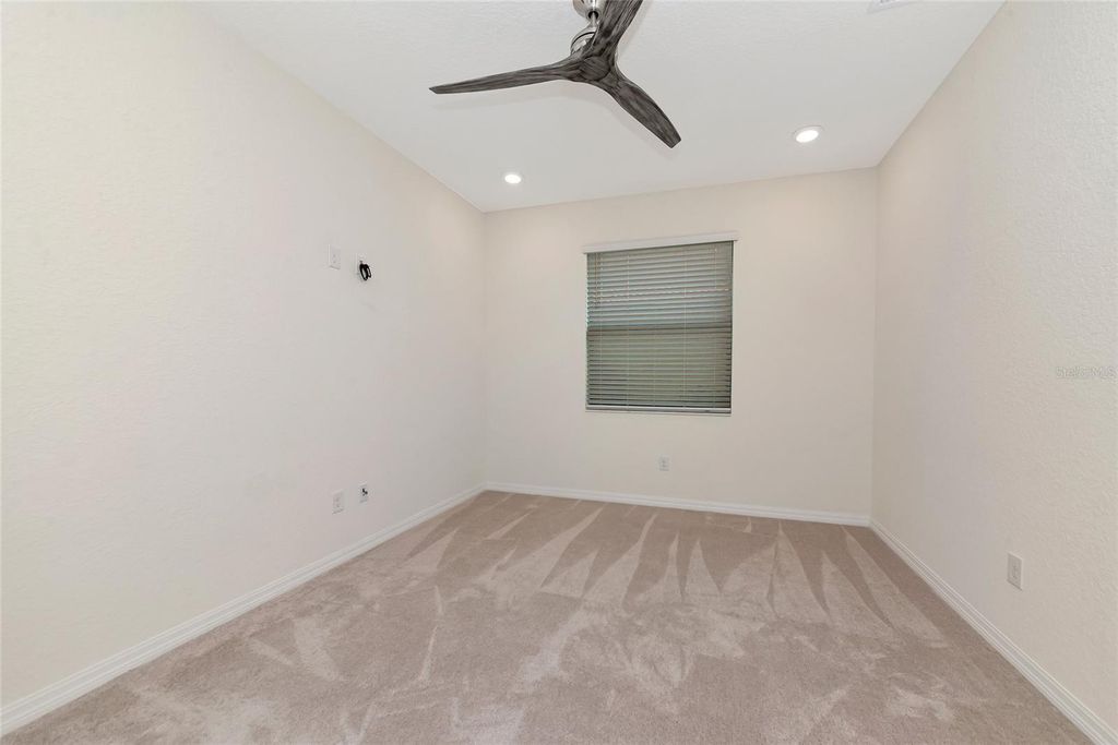 Image 28 of property listing at 10202 MARBELLA DRIVE, Bradenton, FL 34211