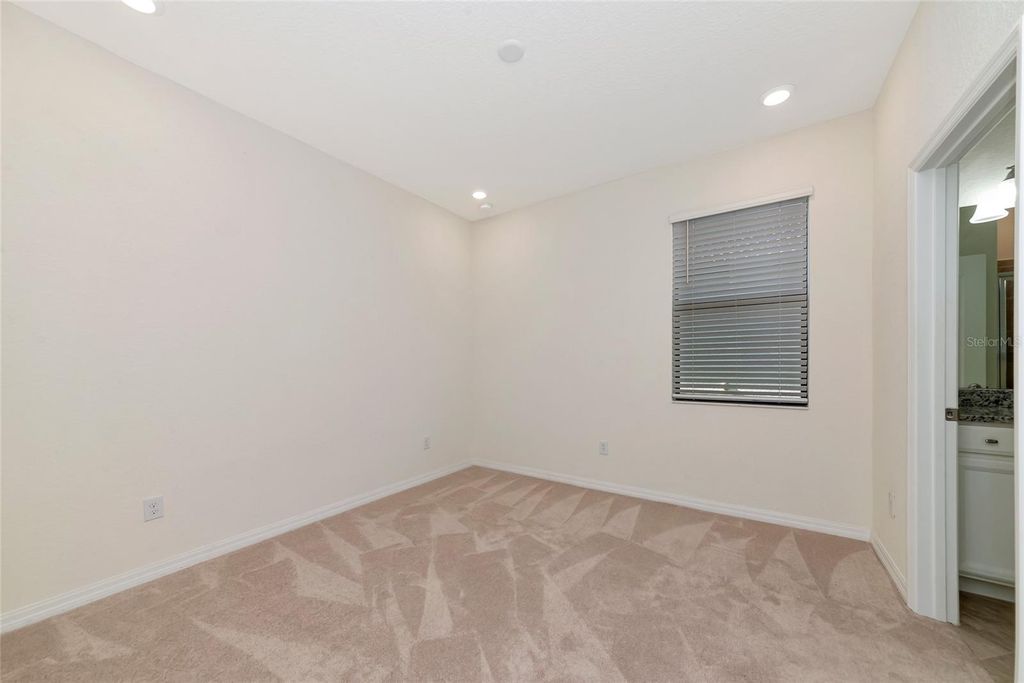 Image 31 of property listing at 10202 MARBELLA DRIVE, Bradenton, FL 34211