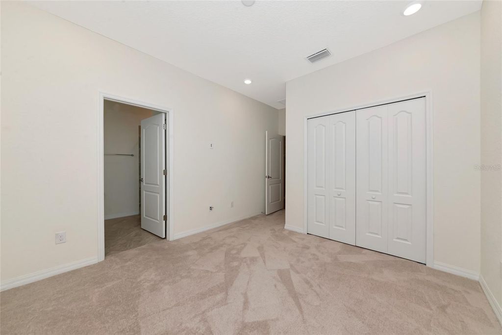 Image 32 of property listing at 10202 MARBELLA DRIVE, Bradenton, FL 34211