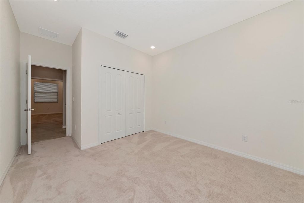 Image 33 of property listing at 10202 MARBELLA DRIVE, Bradenton, FL 34211