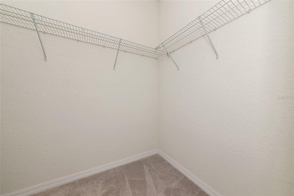 Image 36 of property listing at 10202 MARBELLA DRIVE, Bradenton, FL 34211