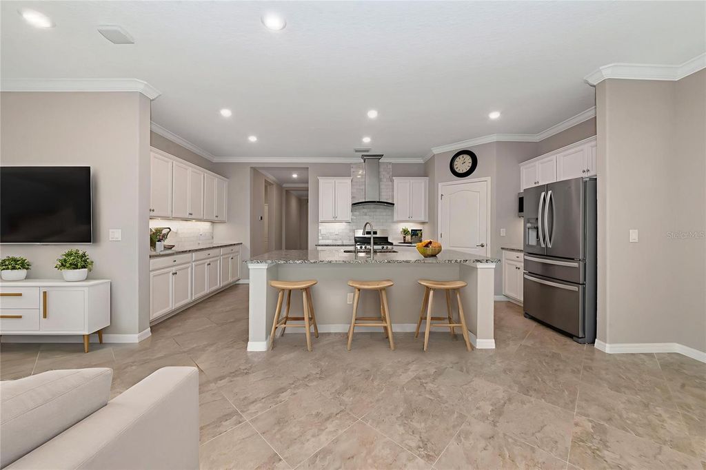 Image 5 of property listing at 10202 MARBELLA DRIVE, Bradenton, FL 34211