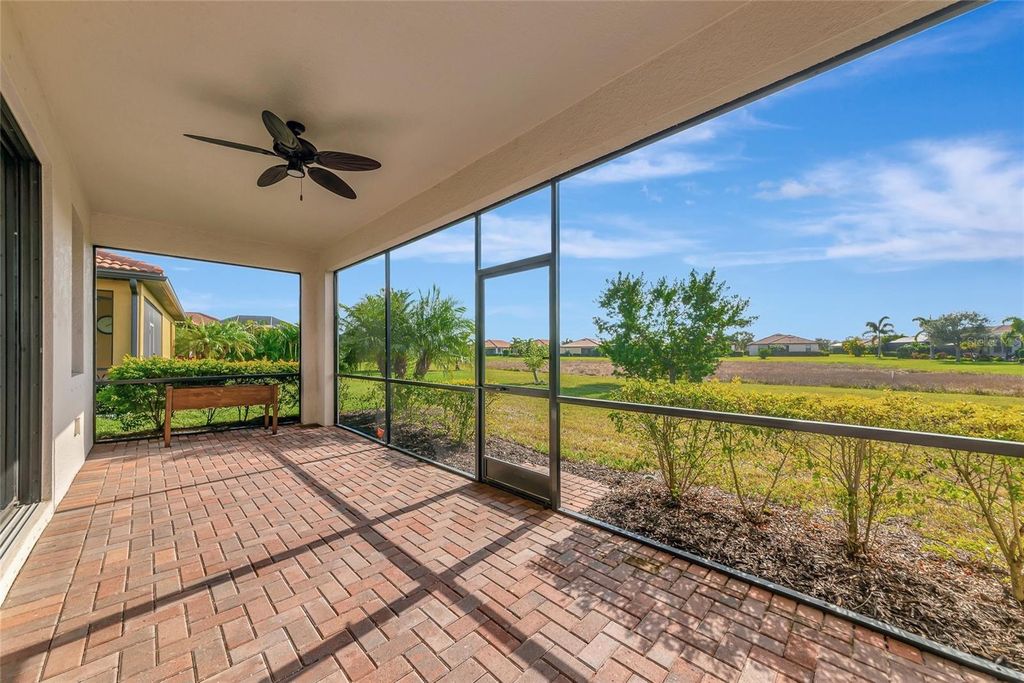 Image 46 of property listing at 10202 MARBELLA DRIVE, Bradenton, FL 34211