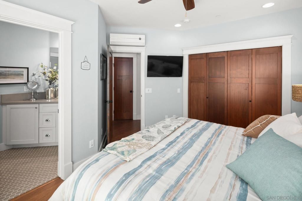 Image 22 of property listing at 814 F Avenue, Coronado, CA 92118