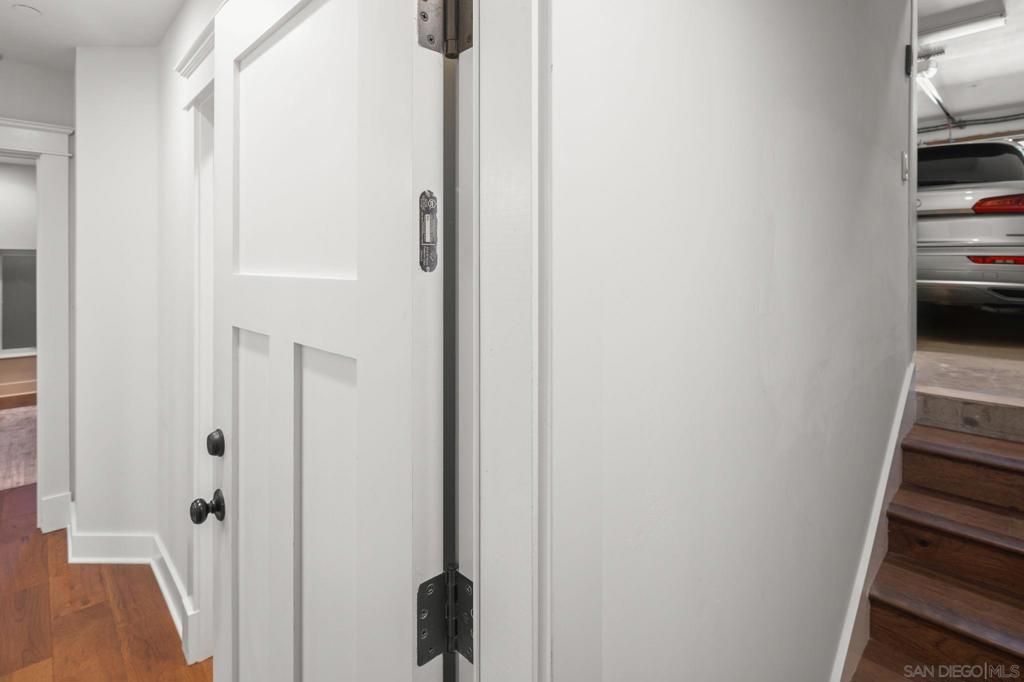 Image 30 of property listing at 814 F Avenue, Coronado, CA 92118