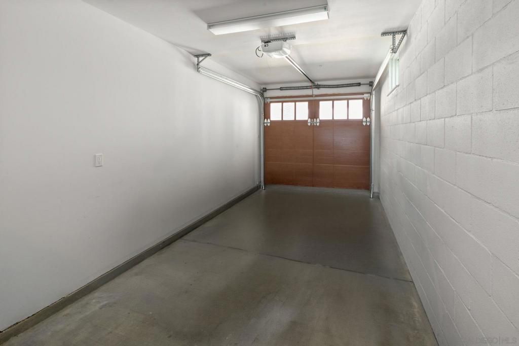 Image 32 of property listing at 814 F Avenue, Coronado, CA 92118