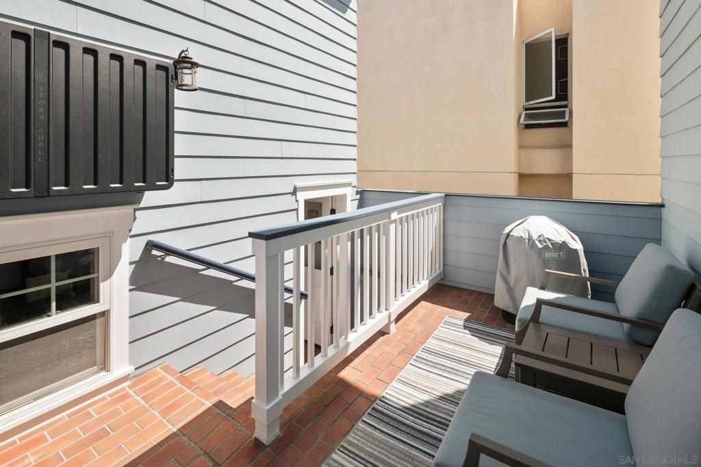 Image 34 of property listing at 814 F Avenue, Coronado, CA 92118