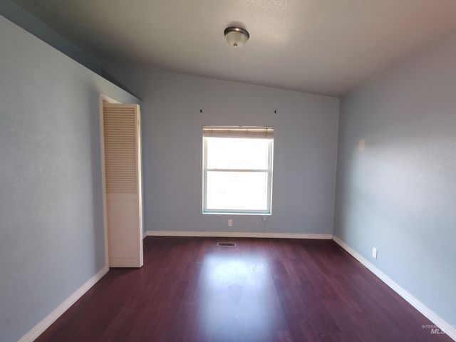 134 1st Street, Nampa, ID 83687