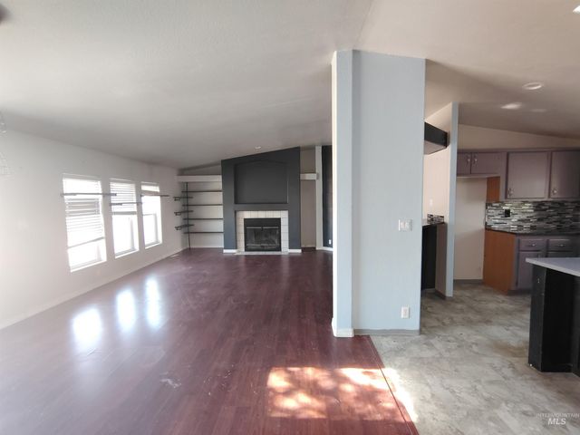 134 1st Street, Nampa, ID 83687