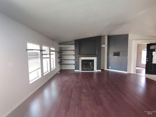 134 1st Street, Nampa, ID 83687