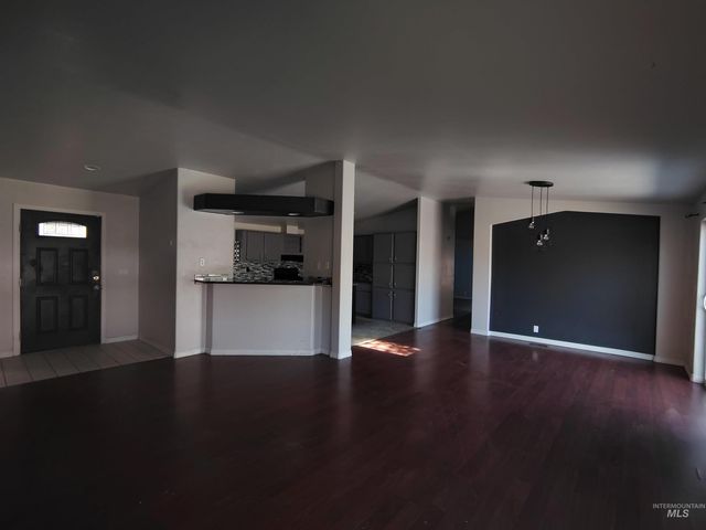 134 1st Street, Nampa, ID 83687