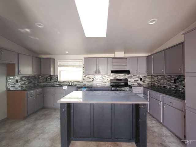 134 1st Street, Nampa, ID 83687