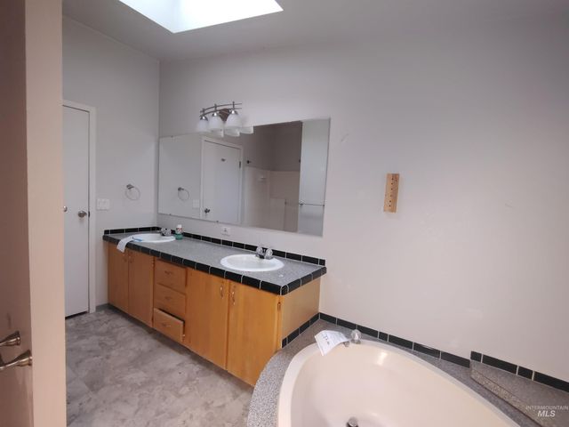 134 1st Street, Nampa, ID 83687