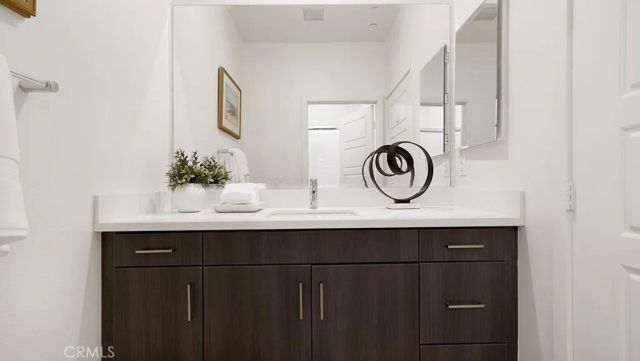 252 Harringay, Irvine, CA 92618