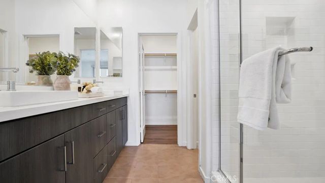 252 Harringay, Irvine, CA 92618