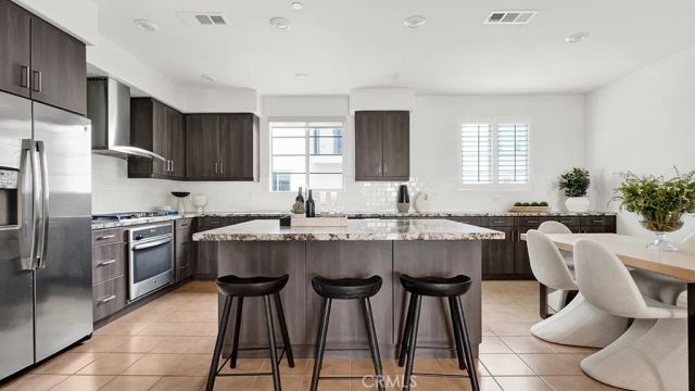 252 Harringay, Irvine, CA 92618
