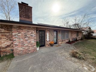 1406 OLIVE, Rogers, AR 72756