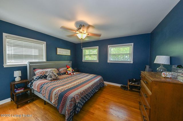 2617 Gardiner Ln, Louisville, KY 40205