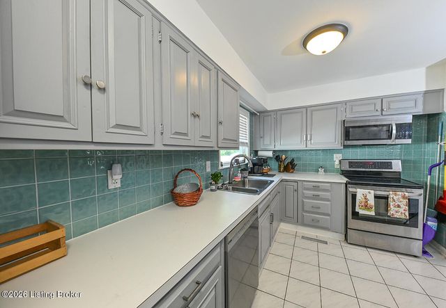 2617 Gardiner Ln, Louisville, KY 40205