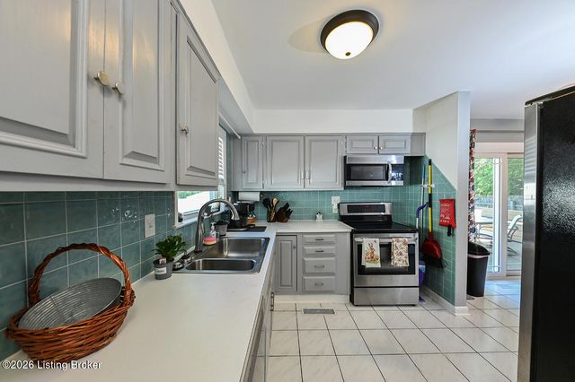 2617 Gardiner Ln, Louisville, KY 40205