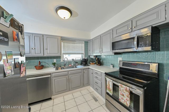 2617 Gardiner Ln, Louisville, KY 40205